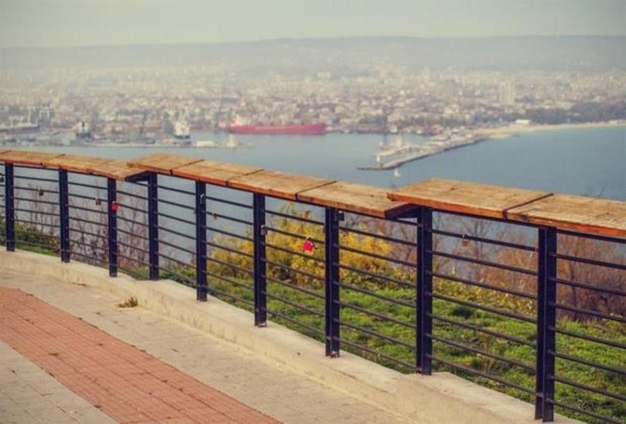 Ssenyange Guest House Varna Bagian luar foto