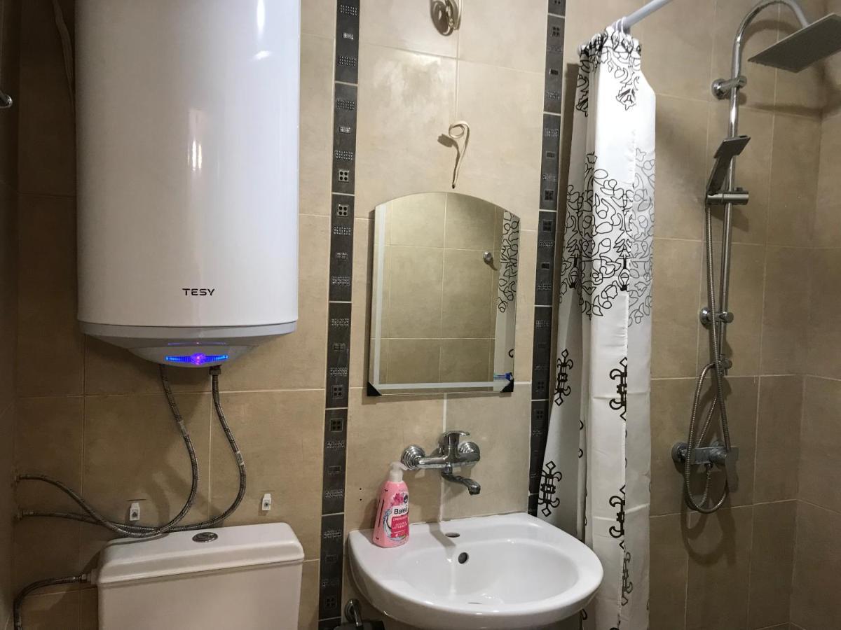 Ssenyange Guest House Varna Bagian luar foto