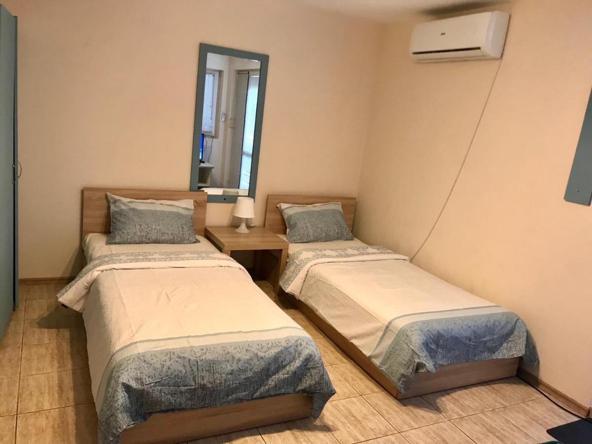 Ssenyange Guest House Varna Bagian luar foto