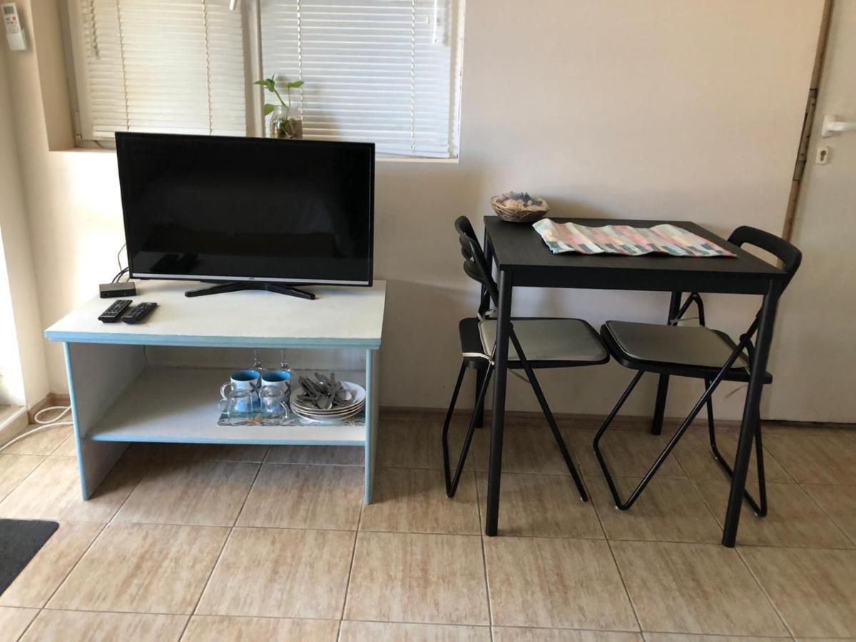 Ssenyange Guest House Varna Bagian luar foto